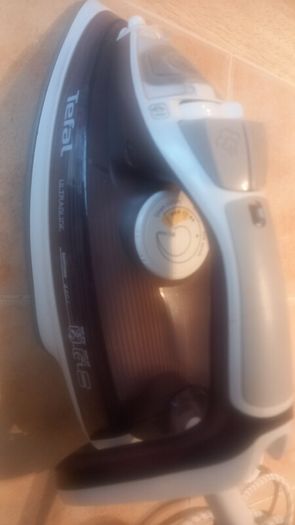 Tefal ultraglide steam iron