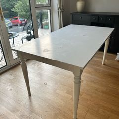 Extendable Table for arts and crafts