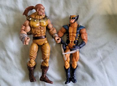 wolverine and Sabertooth figures