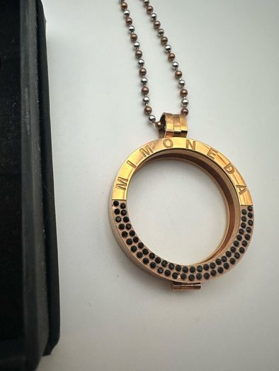 Mi Moneda Type Necklaces