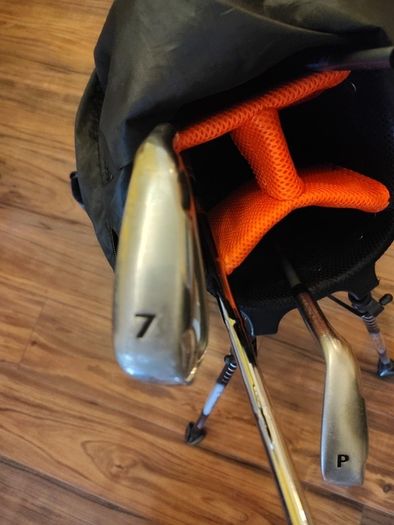 US kids golf ultralight set 4 clubs, right hand. 51". Good condition.