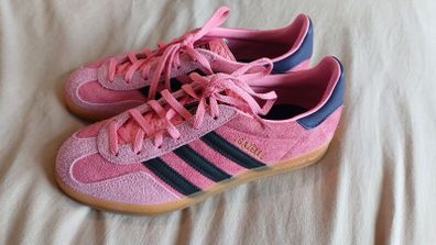Adidas Originals Gazelle indoor trainers Pink & Black