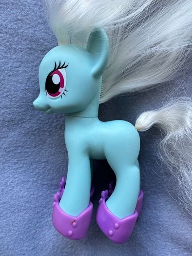 My Little Pony G4 Photo Finish about 6" Fashion Style Explore Equestria Used dirty Please look at the pictures