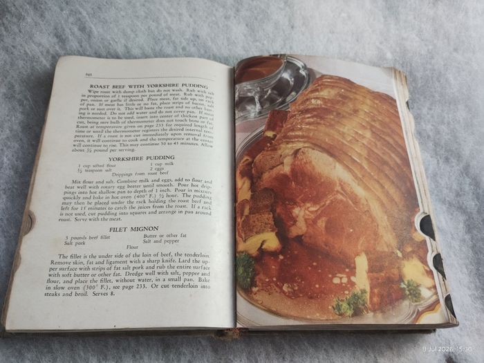 Vintage 1944 The American Woman's Cook Book