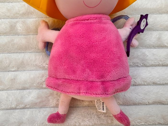 Ben & Holly's Little Kingdom approx. 26 cm. (with legs) Glow Friends Talking Glow Holly Used Please see photos