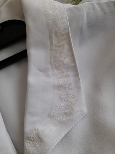 Vintage White Blouses