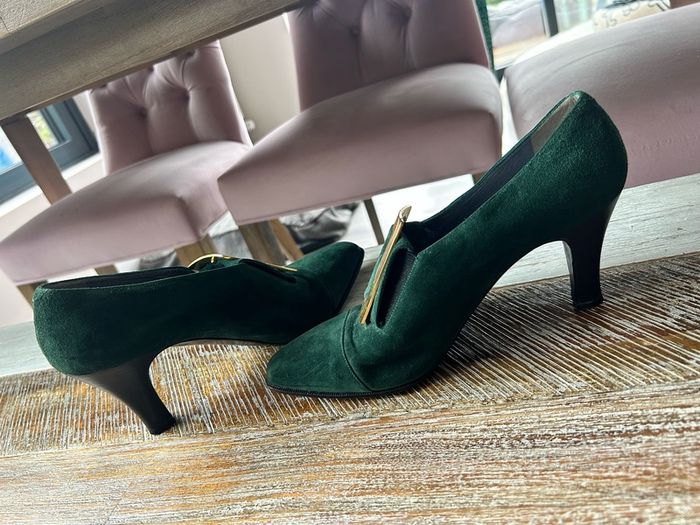 Vintage Christian Dior green heels with gold buckle