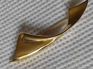 brooch