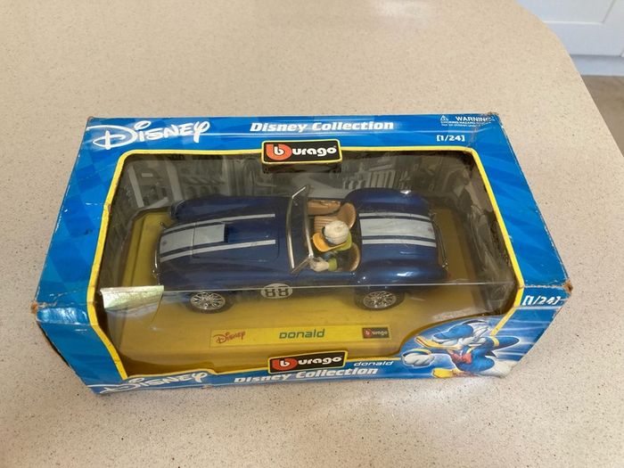 Disney Donald Duck AC Cobra 1/24 Burago
