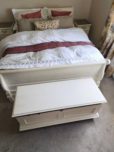 Sleigh bed, lockers and blanket box