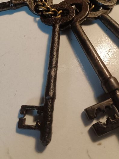 18 Georgian and Victorian Keys