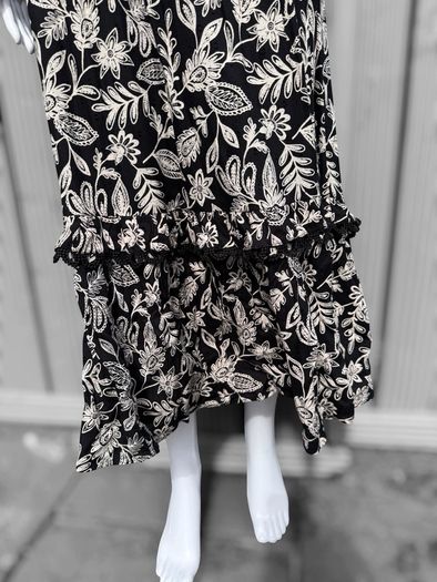 Pre Owned Savida Black & Cream Floral Midi Dress with Lace Detail