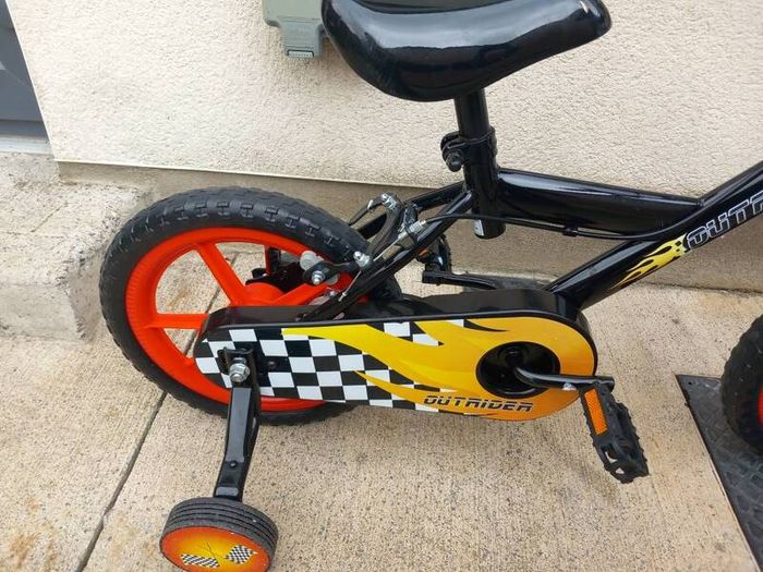 Kids outrider bike size 14 inch wheels