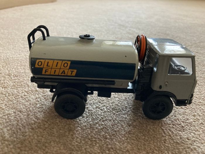 Fiat 90 NC Olio Fiat Tanker Scale 1/43 No Box