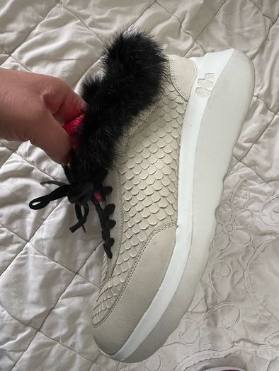 Women sneakers