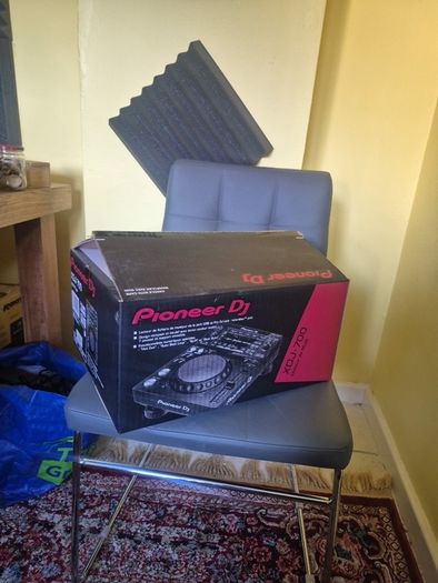 3 x Pioneer XDJ700 and DJM-900 Nexus plus flight case for mixer
