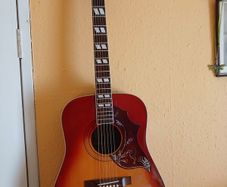 Mikado Acoustic Guitar