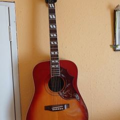 Mikado Acoustic Guitar
