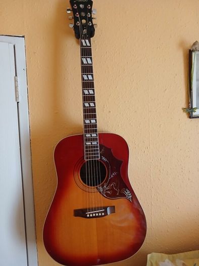 Mikado Acoustic Guitar