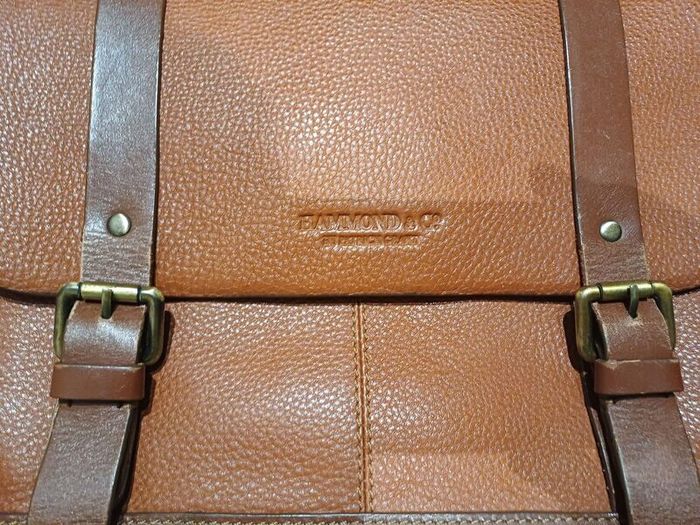 Leather messenger bag