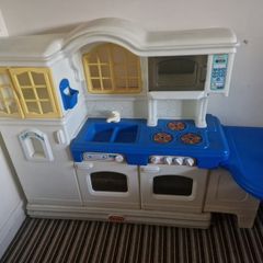 Little tikes kitchen