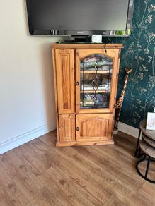 Tv/cd cabinet