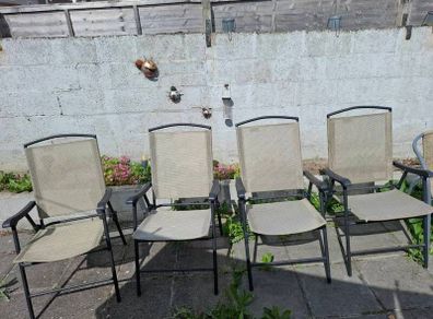 fold up chairs