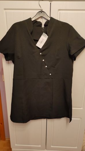 Hair Dresser's Gown