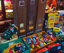 Vintage wooden Cigare#te vending machine..