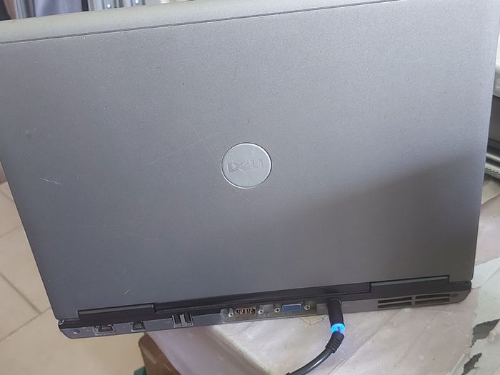 Vintage DELL Lastitude, Model D620, Intel CPU T2400, 1.83GHz, 2.5GB Ram, Windows 7 Professional, 32bit, Opera, Firefox and Chrome, in excellent condition