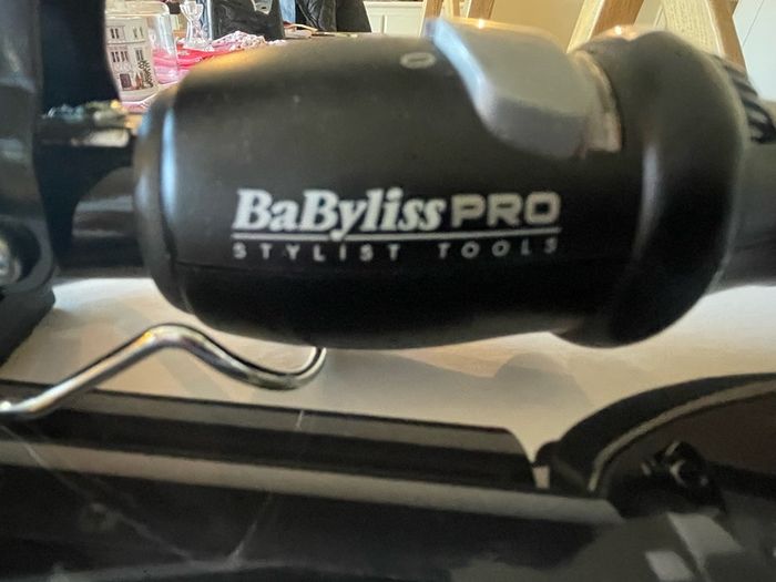 hair triple barrel waver.  Babyliss Pro.