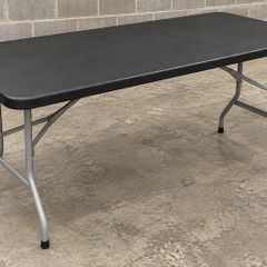 Trestle table