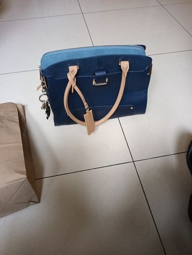 Manatary Large  Navy Handbag.   New - No Tag.