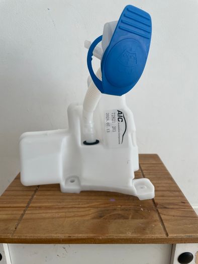 Windscreen Washer Tank VW Polo