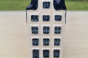 Miniature collector's house from the KLM Delft Blue series