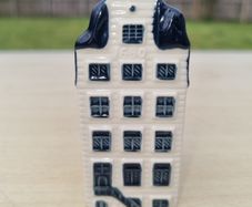Miniature collector's house from the KLM Delft Blue series