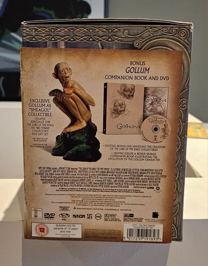 Lord of the Rings, The Two Towers, Collector's DVD Set with Gollum Statue
