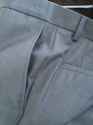 Brand new suit.Size 44R