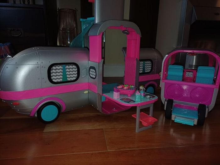 lol camper van with accessories and dolls