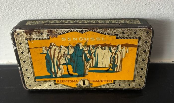 1920's / 30's Cigarette Tin