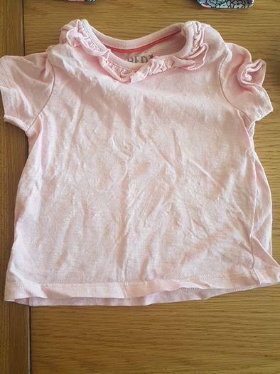 baby clothes 6-9M ( add 3)