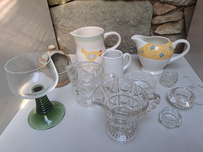 Various serving items free