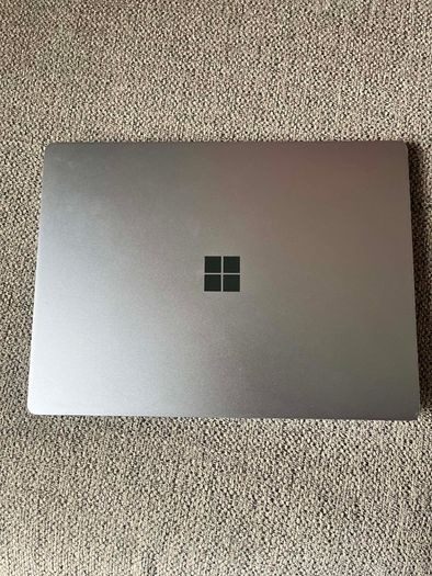 12.4" Surface Laptop Go