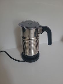 nespresso aeroccino 4 and coffee machine