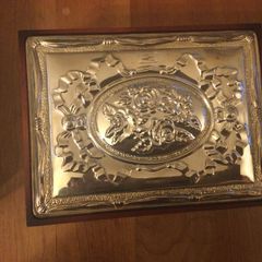 Brand new Vintage Ari D Norman jewel box