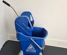 Mop bucket