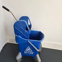 Mop bucket