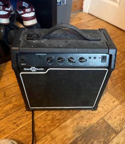 Gear4Music bass amp never used