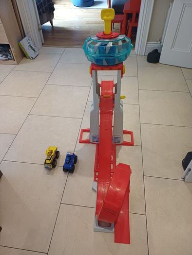 Paw patrol tower and 2 vehicles