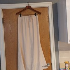 Shein Ivory  Lined Skirt.  S.' M.- 12.  New.